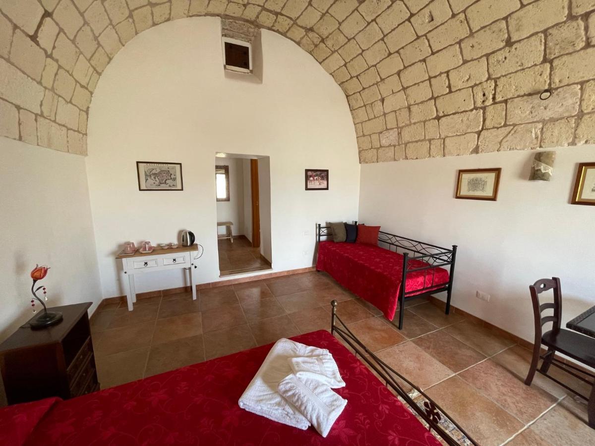 Agriturismo Masseria Saittole 카르피냐노 살렌티노 외부 사진